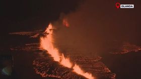 Vulcanul din Islanda a băgat panica în călători. Specialiștii ne liniștesc: „Ar trebui să nu fie probleme în aeroporturi”